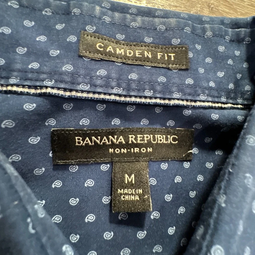 Banana Republic Shirt Mens M Blue Cotton Non-Iron Camden Fit Paisley Business